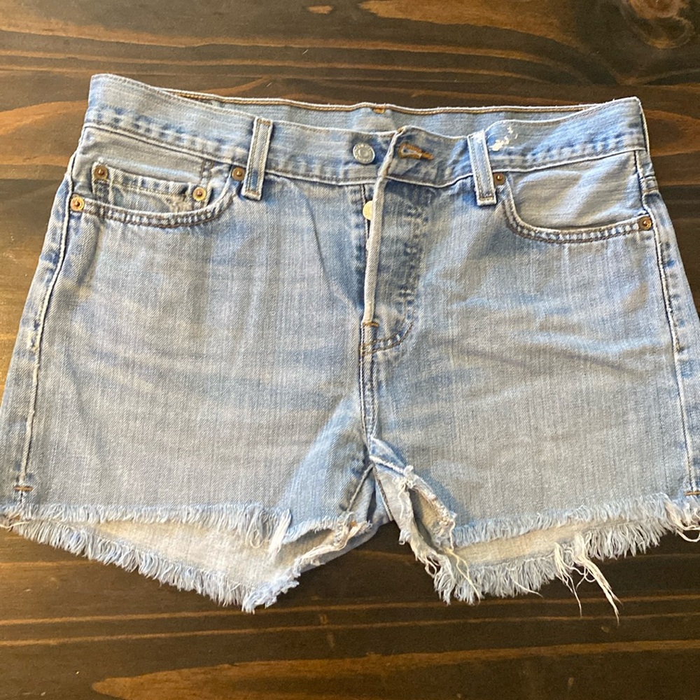 Women’s Levi’s Cut off Jean Shorts